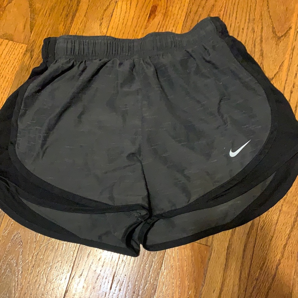grey nike shorts